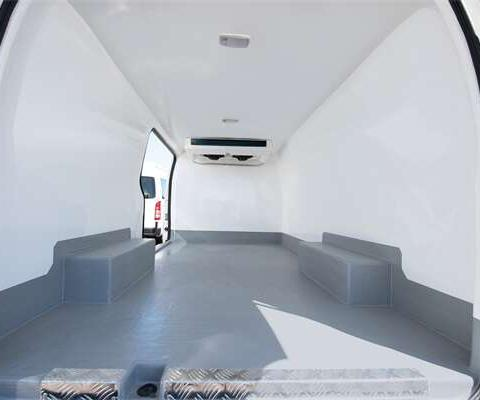 爲什(shi)麽冷藏車車廂對(dui)車廂闆材質要求(qiu)比一般車廂高