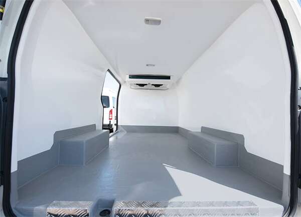 CFRT複合闆(pan)蒙皮冷藏車(chē)具有良好冷(lěng)藏密封效果(guo)